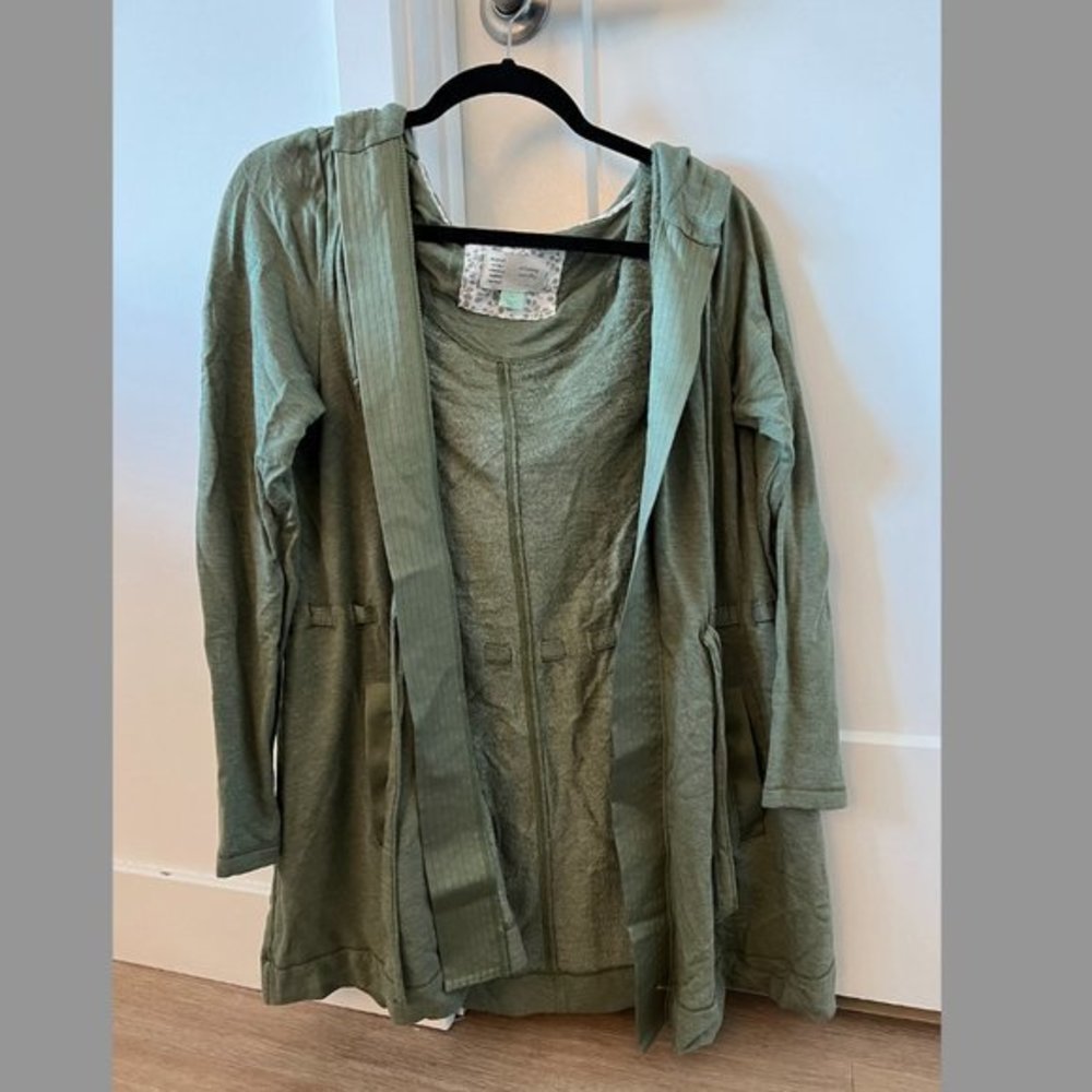 Saturday Sunday green open front sweater‎ with tie size small